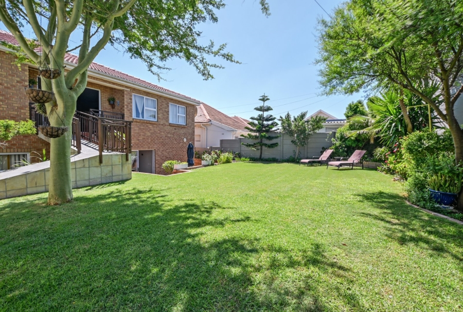 8 Bedroom Property for Sale in Melkbosstrand Central Western Cape